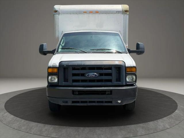 2016 Ford E-350 Cutaway Base