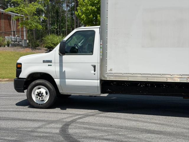 2016 Ford E-350 Cutaway Base