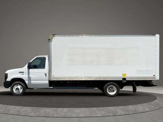 2016 Ford E-350 Cutaway Base