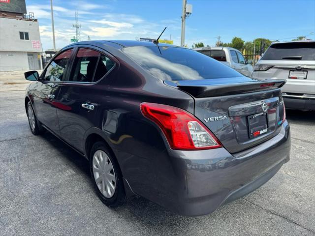 2015 Nissan Versa 1.6 SV
