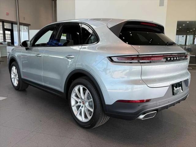 2025 Porsche Cayenne Standard