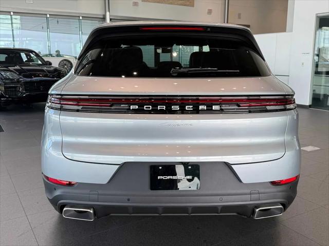 2025 Porsche Cayenne Standard