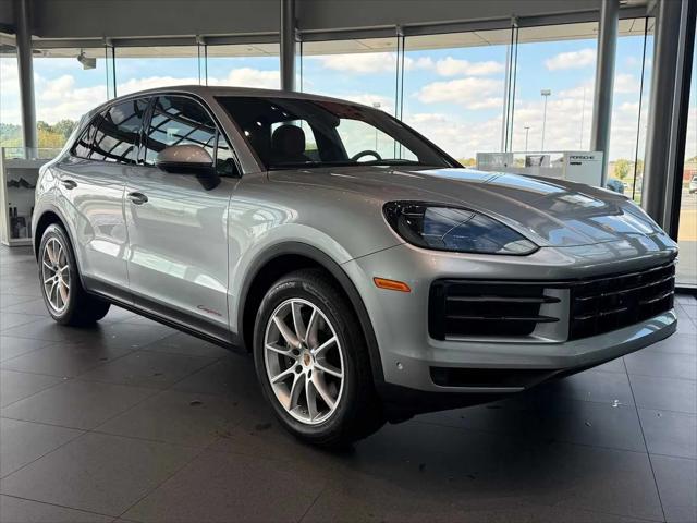 2025 Porsche Cayenne Standard