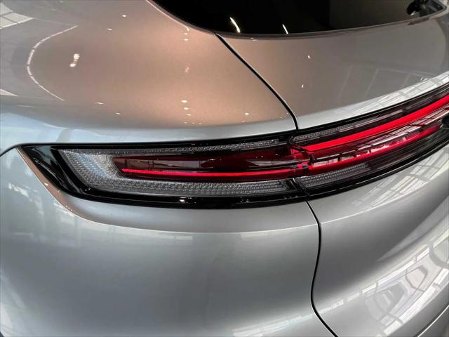 2025 Porsche Cayenne Standard