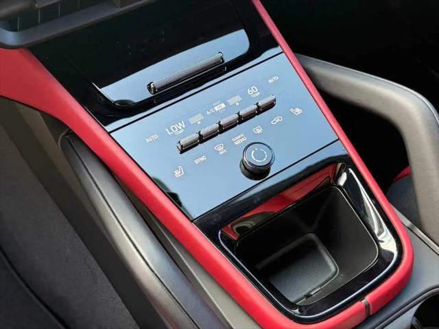 2025 Porsche Cayenne Standard
