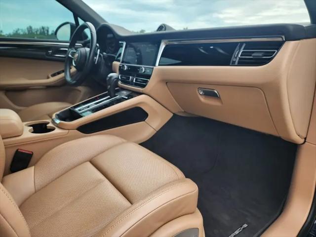 2023 Porsche Macan T
