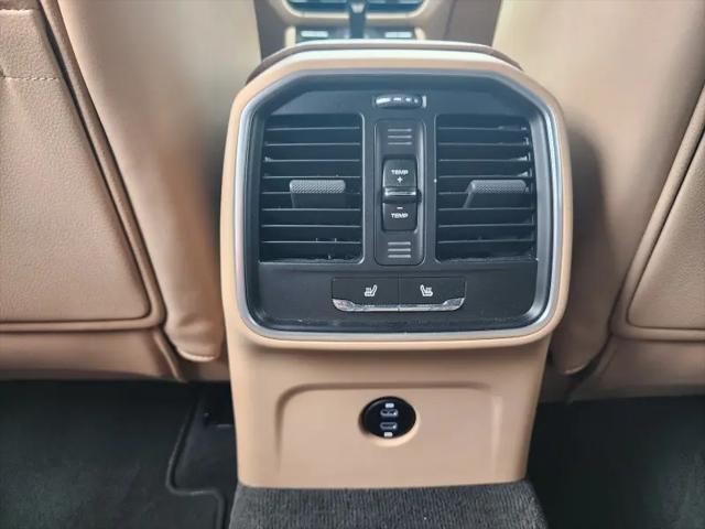 2023 Porsche Macan T