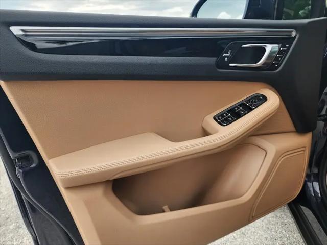 2023 Porsche Macan T