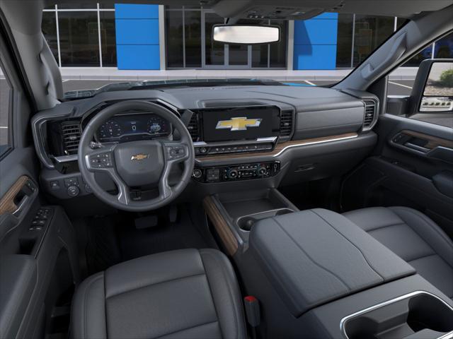 2025 Chevrolet Silverado 2500HD 4WD Crew Cab Standard Bed LT