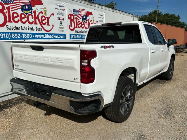 2022 Chevrolet Silverado 1500 4WD Double Cab Standard Bed LT with 2FT
