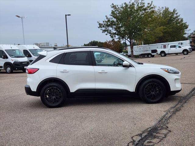 2022 Ford Escape Titanium Hybrid 2022 Ford Escape Titanium Hybrid