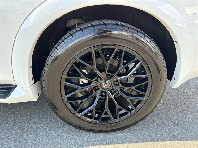 2024 Nissan Armada Platinum 4WD 2024 Nissan Armada Platinum 4WD