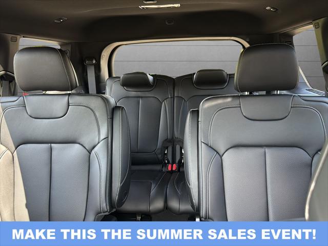 2025 Jeep Grand Cherokee L Limited 4x4