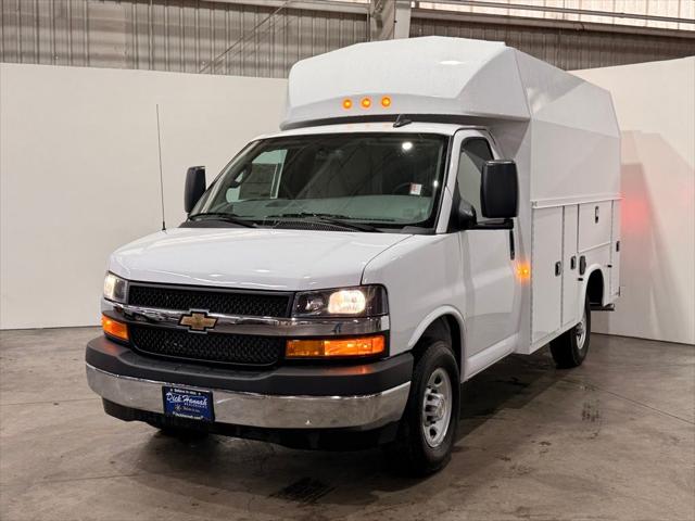2025 Chevrolet Express Cutaway Work Van