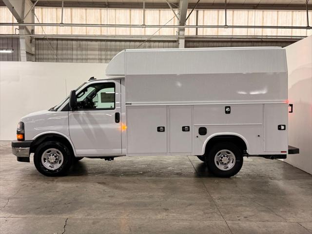 2025 Chevrolet Express Cutaway Work Van