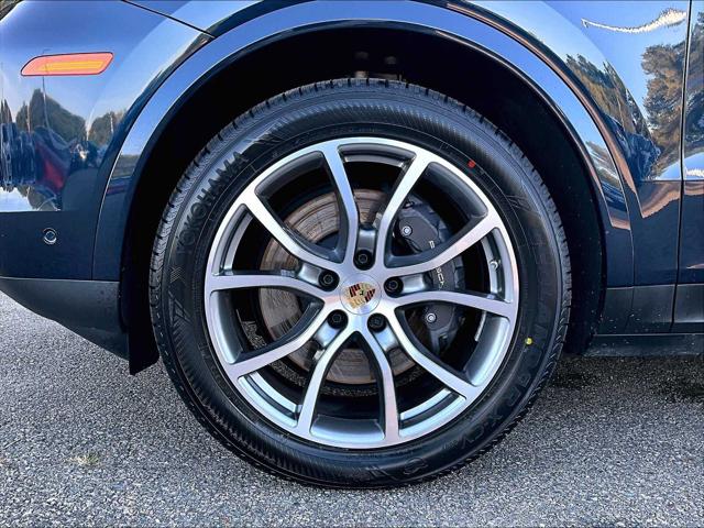 2024 Porsche Cayenne Unknown