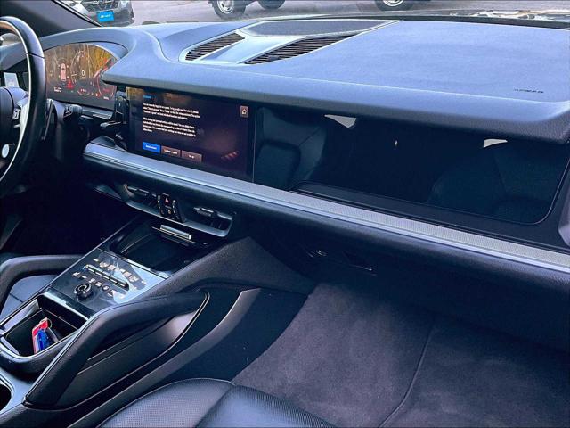 2024 Porsche Cayenne Unknown