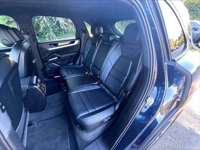 2024 Porsche Cayenne Unknown