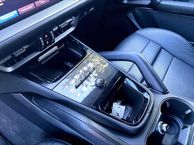 2024 Porsche Cayenne Unknown