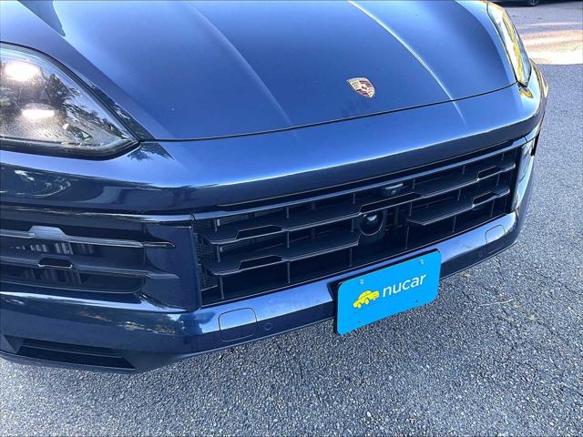 2024 Porsche Cayenne Unknown
