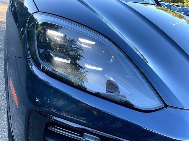 2024 Porsche Cayenne Unknown