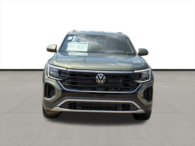 2026 Volkswagen Atlas Cross Sport SE with Technology