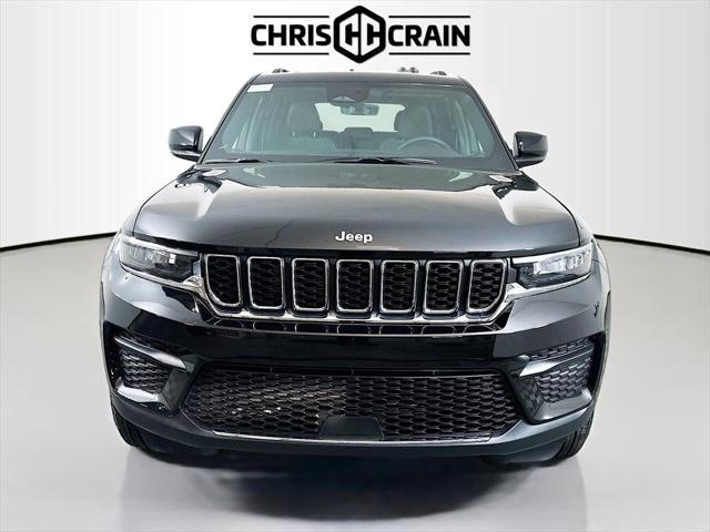 2025 Jeep Grand Cherokee GRAND CHEROKEE LAREDO X 4X4