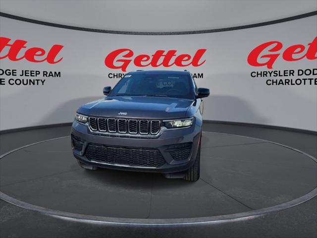2025 Jeep Grand Cherokee GRAND CHEROKEE LAREDO X 4X4