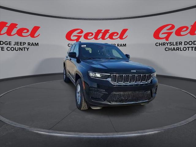 2025 Jeep Grand Cherokee GRAND CHEROKEE LAREDO X 4X4