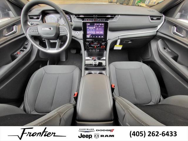 2025 Jeep Grand Cherokee GRAND CHEROKEE LAREDO X 4X2