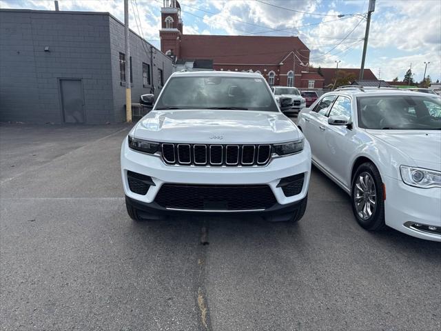 2025 Jeep Grand Cherokee GRAND CHEROKEE LAREDO X 4X4 2025 Jeep Grand Cherokee GRAND CHEROKEE LAREDO X 4X4