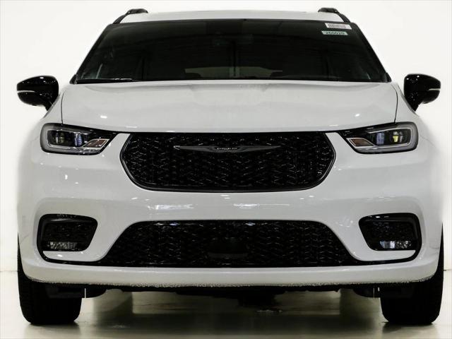 2026 Chrysler Pacifica PACIFICA LIMITED AWD