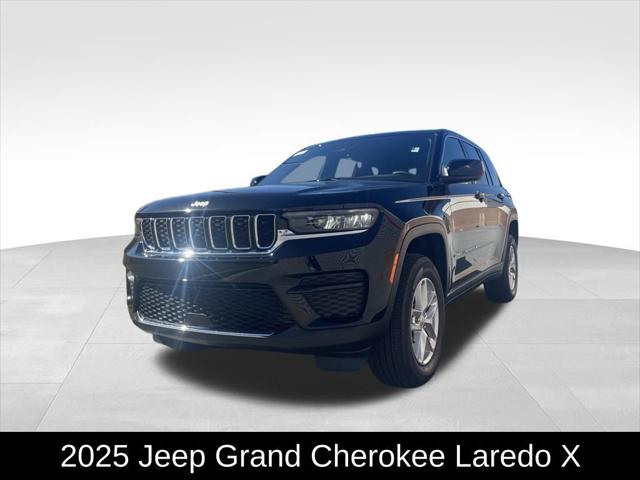 2025 Jeep Grand Cherokee GRAND CHEROKEE LAREDO X 4X4 2025 Jeep Grand Cherokee GRAND CHEROKEE LAREDO X 4X4