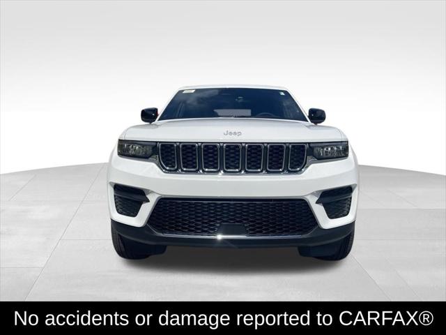 2025 Jeep Grand Cherokee GRAND CHEROKEE LAREDO X 4X4