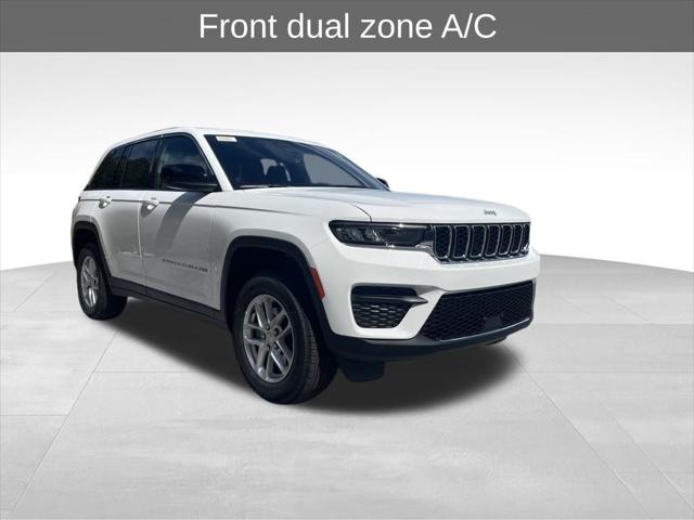 2025 Jeep Grand Cherokee GRAND CHEROKEE LAREDO X 4X4