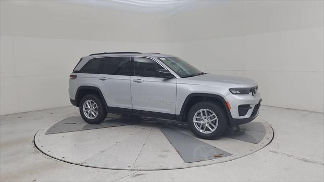 2025 Jeep Grand Cherokee GRAND CHEROKEE LAREDO X 4X4 2025 Jeep Grand Cherokee GRAND CHEROKEE LAREDO X 4X4