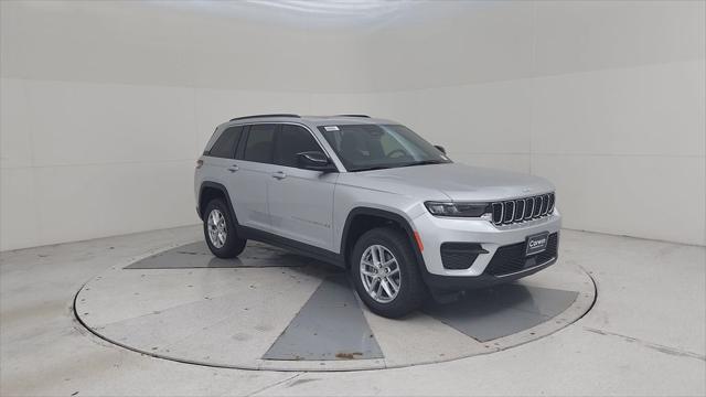 2025 Jeep Grand Cherokee GRAND CHEROKEE LAREDO X 4X4 2025 Jeep Grand Cherokee GRAND CHEROKEE LAREDO X 4X4