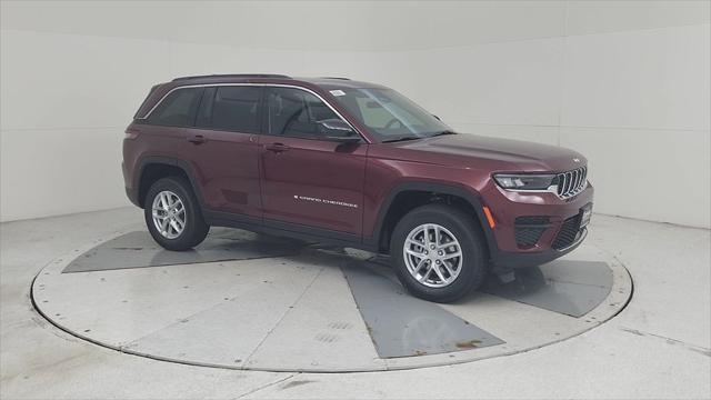 2025 Jeep Grand Cherokee GRAND CHEROKEE LAREDO X 4X4