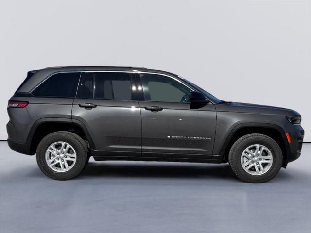 2025 Jeep Grand Cherokee GRAND CHEROKEE LAREDO X 4X4 2025 Jeep Grand Cherokee GRAND CHEROKEE LAREDO X 4X4