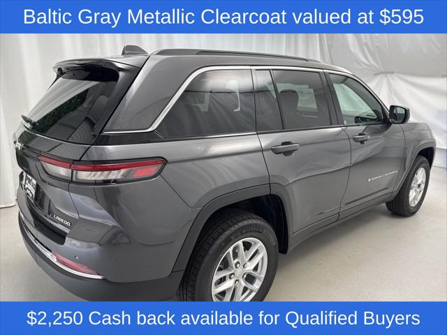 2025 Jeep Grand Cherokee GRAND CHEROKEE LAREDO X 4X4