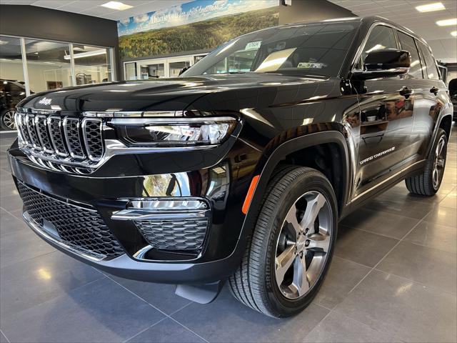 2025 Jeep Grand Cherokee GRAND CHEROKEE LIMITED 4X4 2025 Jeep Grand Cherokee GRAND CHEROKEE LIMITED 4X4