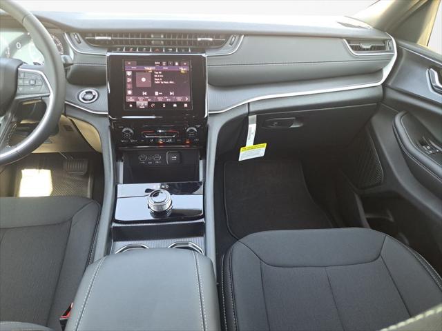 2025 Jeep Grand Cherokee GRAND CHEROKEE LAREDO X 4X2