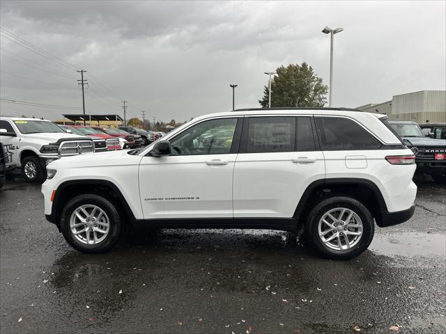 2025 Jeep Grand Cherokee GRAND CHEROKEE LAREDO X 4X4 2025 Jeep Grand Cherokee GRAND CHEROKEE LAREDO X 4X4