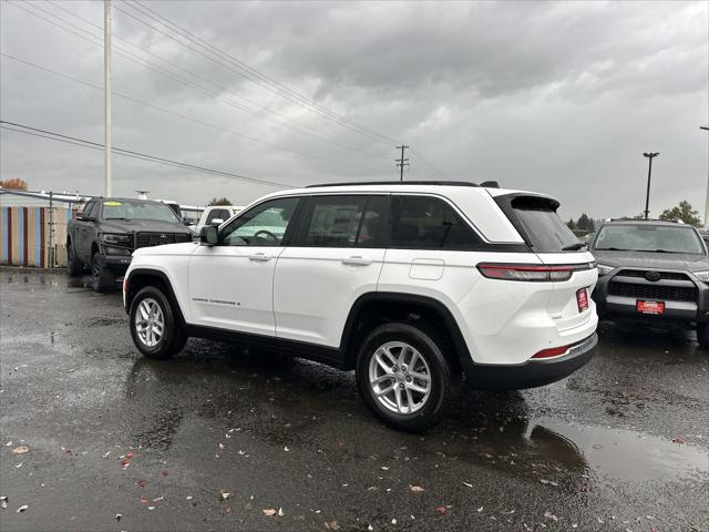 2025 Jeep Grand Cherokee GRAND CHEROKEE LAREDO X 4X4 2025 Jeep Grand Cherokee GRAND CHEROKEE LAREDO X 4X4