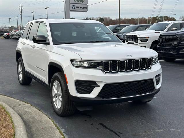 2025 Jeep Grand Cherokee GRAND CHEROKEE LAREDO X 4X4 2025 Jeep Grand Cherokee GRAND CHEROKEE LAREDO X 4X4