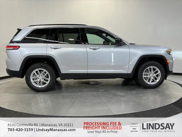 2025 Jeep Grand Cherokee GRAND CHEROKEE LAREDO X 4X4