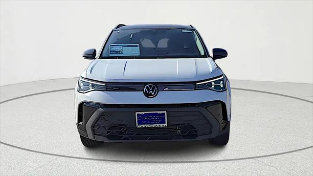 2026 Volkswagen Taos SE Black