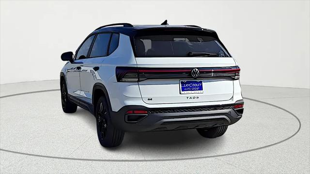 2026 Volkswagen Taos SE Black