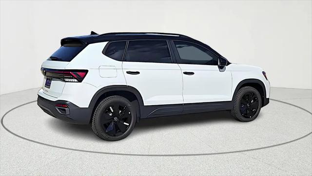 2026 Volkswagen Taos SE Black