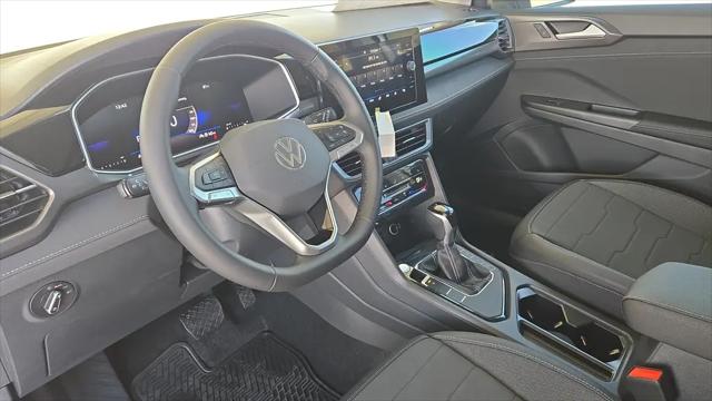 2026 Volkswagen Taos SE Black